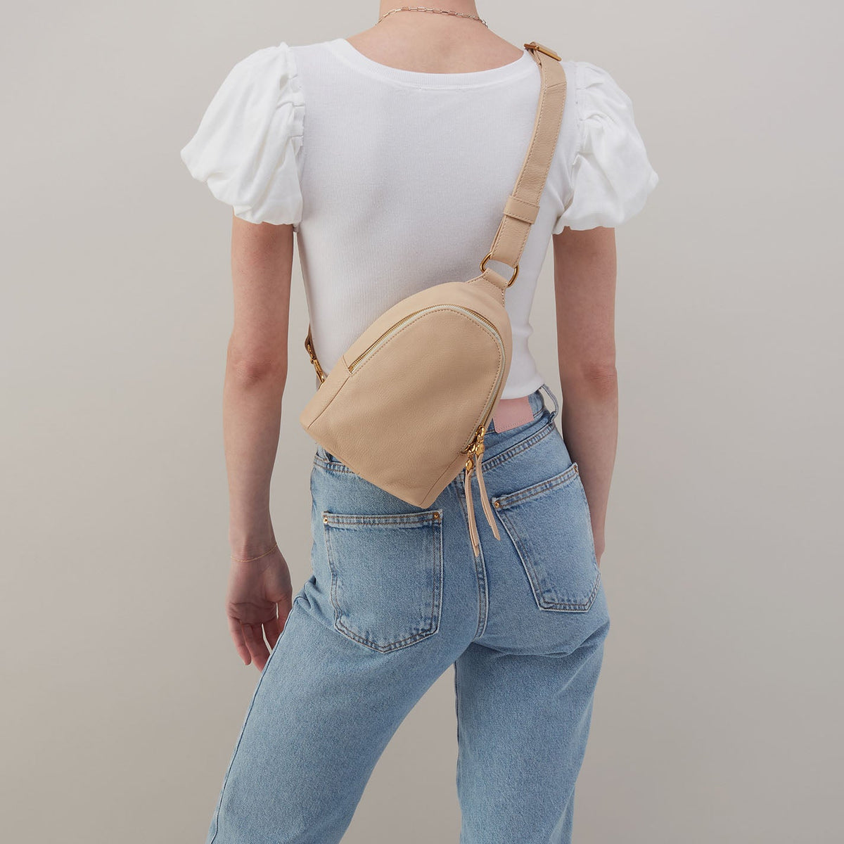 HOBO Best Seller - Fern Sling In Pebbled Leather - Linen