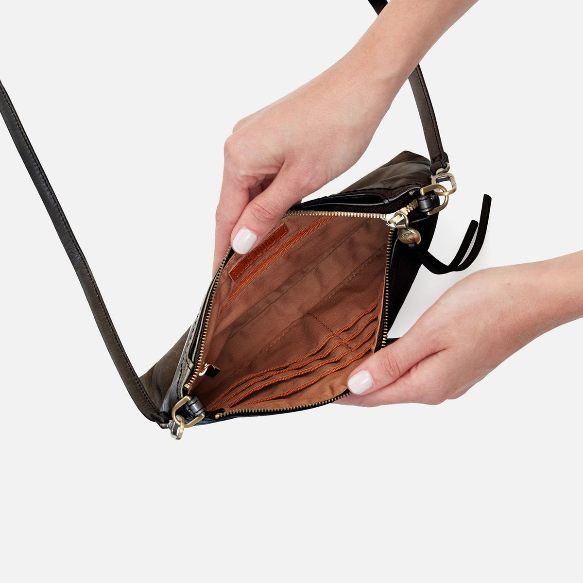 HOBO Smart Buy - Darcy Crossbody In Polished Leather - Black