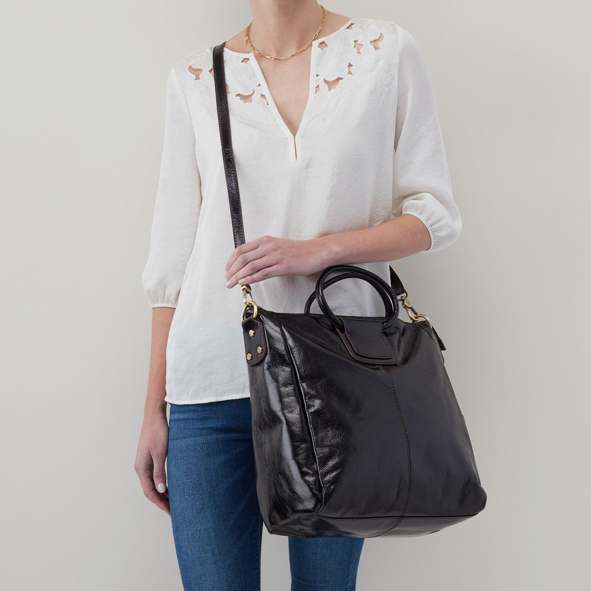 HOBO Value - Sheila Large Satchel In Polished Leather - Black