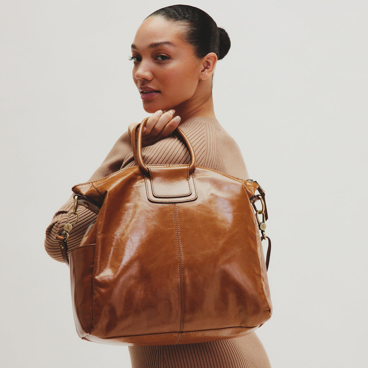 HOBO Customer Favorite - Sheila Large Satchel in Polished Leather - Truffle