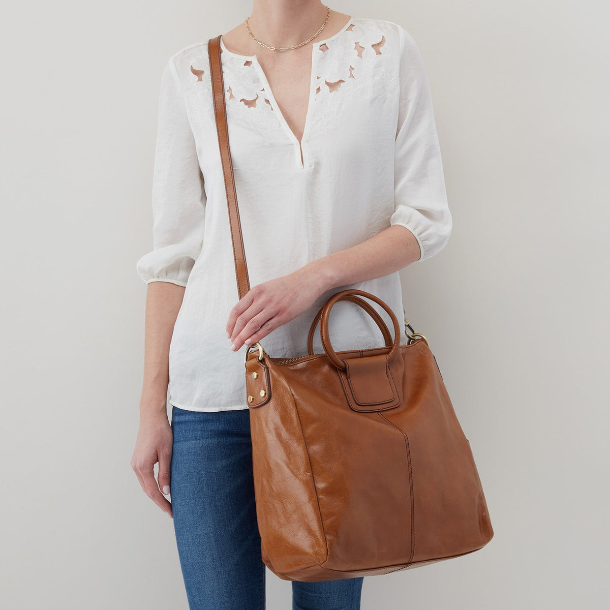 HOBO Customer Favorite - Sheila Large Satchel in Polished Leather - Truffle