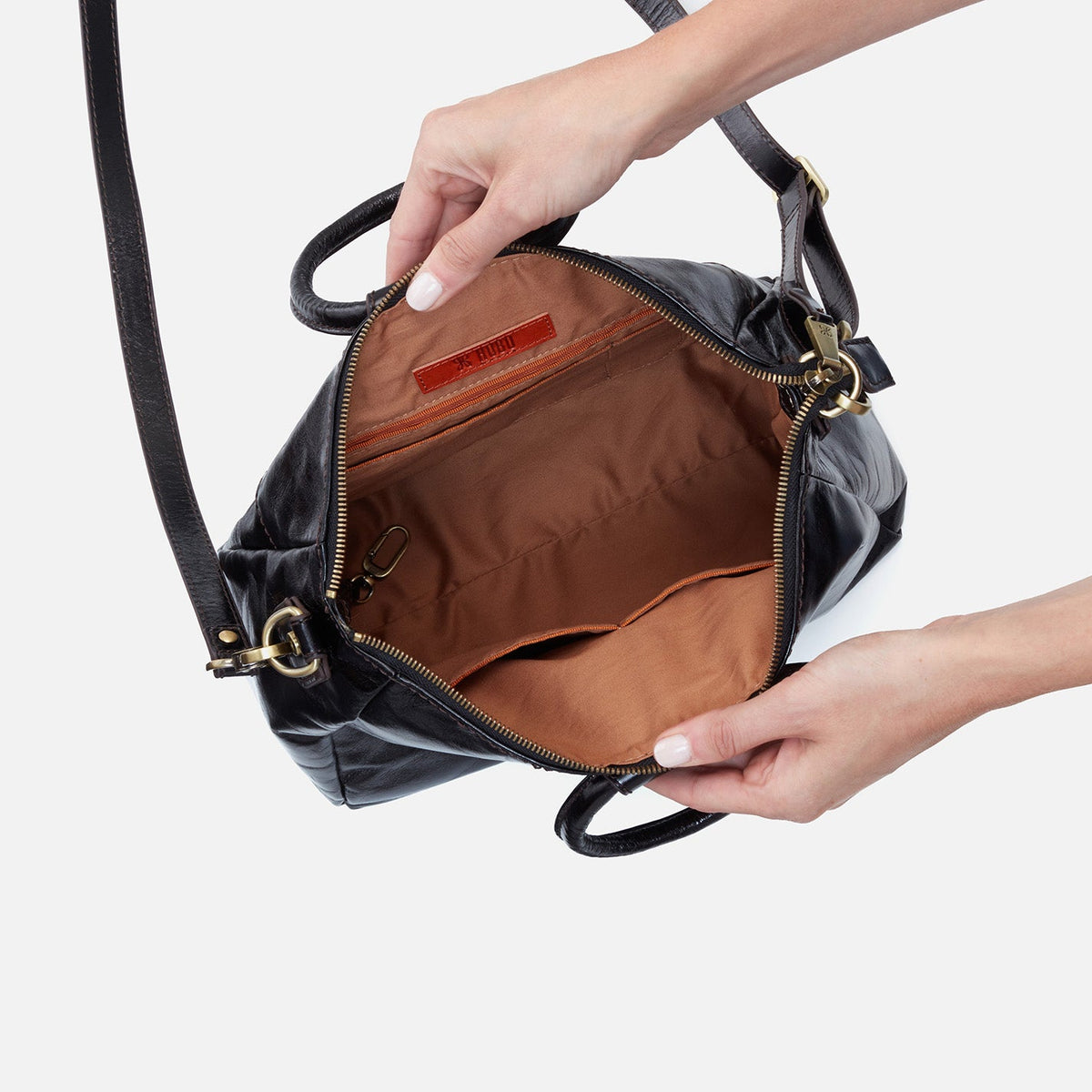 HOBO Premium - Sheila Medium Satchel In Polished Leather - Black