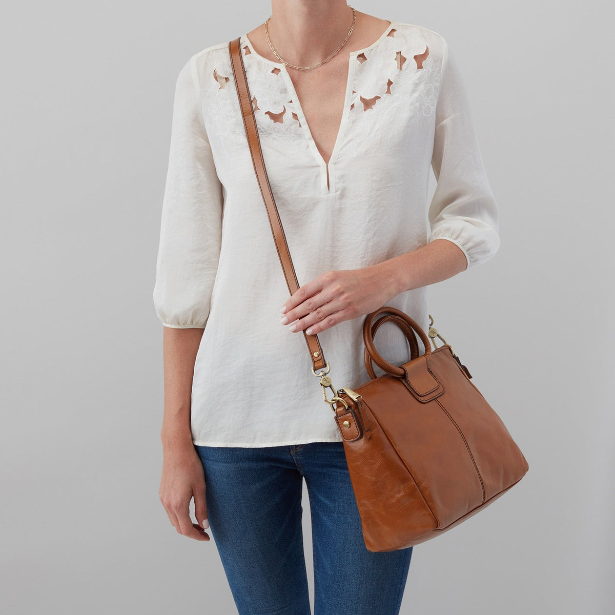 HOBO Hot Sale - Sheila Medium Satchel In Polished Leather - Truffle