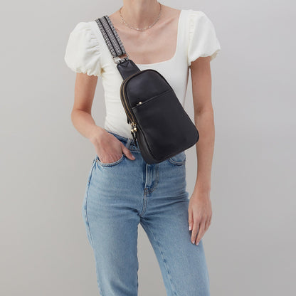 HOBO New - Cass Sling In Pebbled Leather - Black
