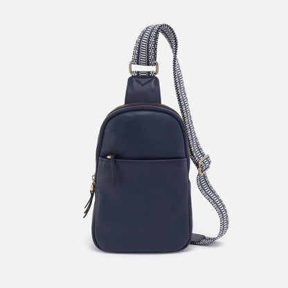 HOBO Signature - Cass Sling In Pebbled Leather - Sapphire
