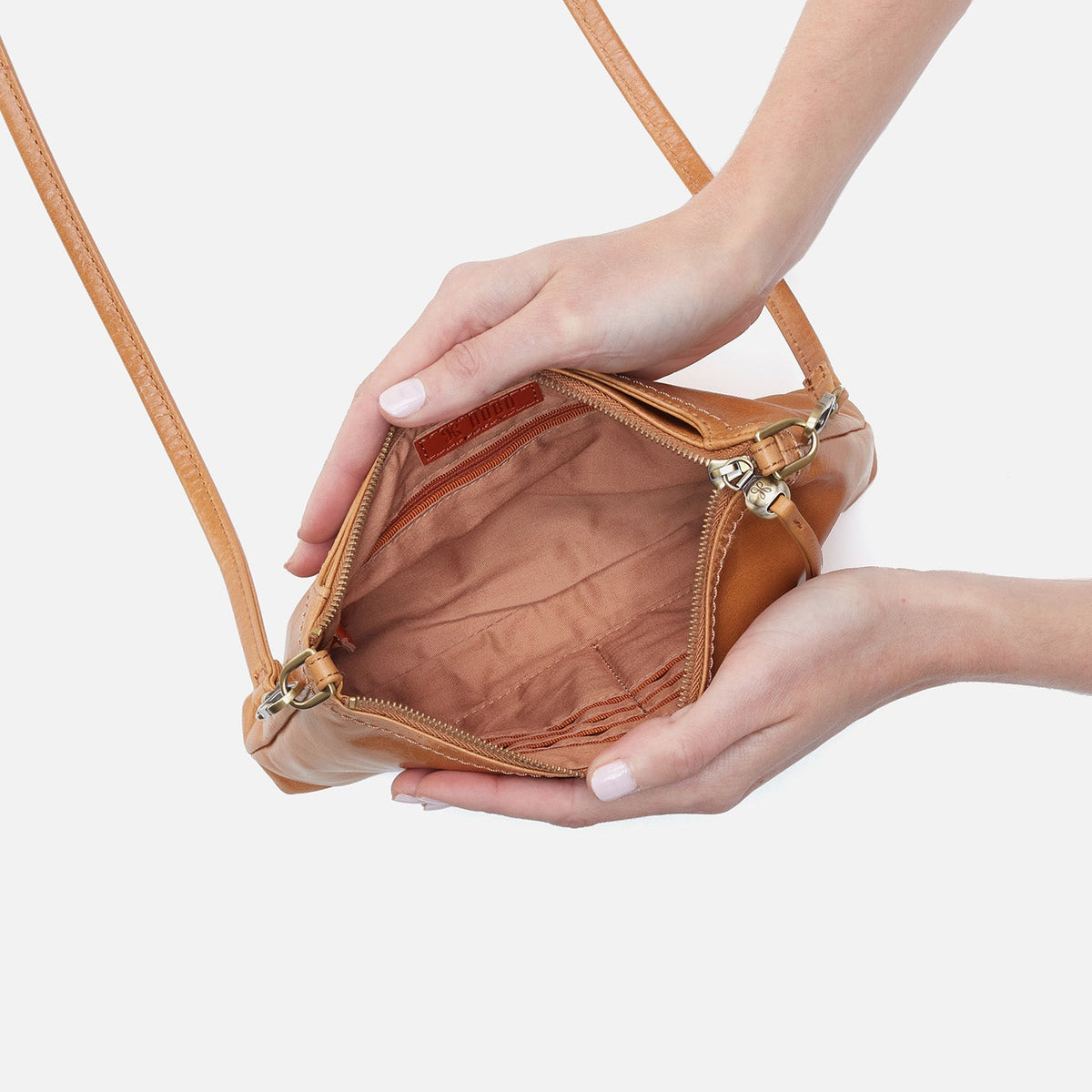 HOBO Hot Sale - Darcy Crossbody In Polished Leather - Natural