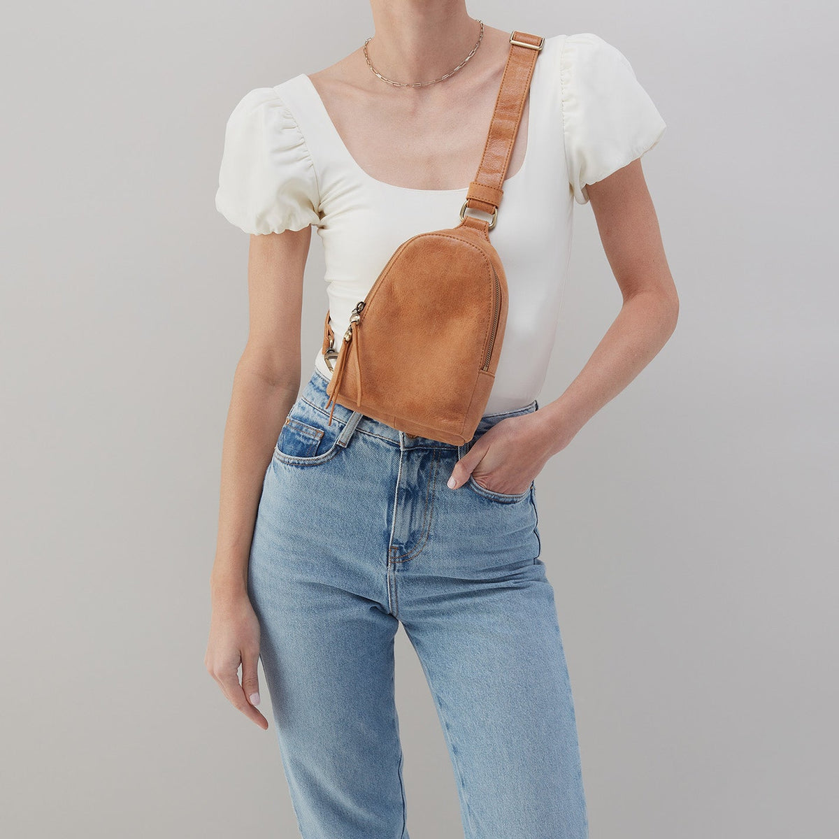 HOBO New - Fern Sling In Buffed Leather - Whiskey