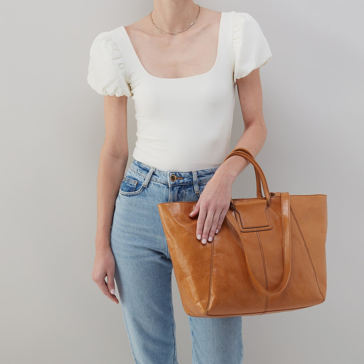 HOBO Hot Sale - Sheila East-West Tote In Polished Leather - Natural