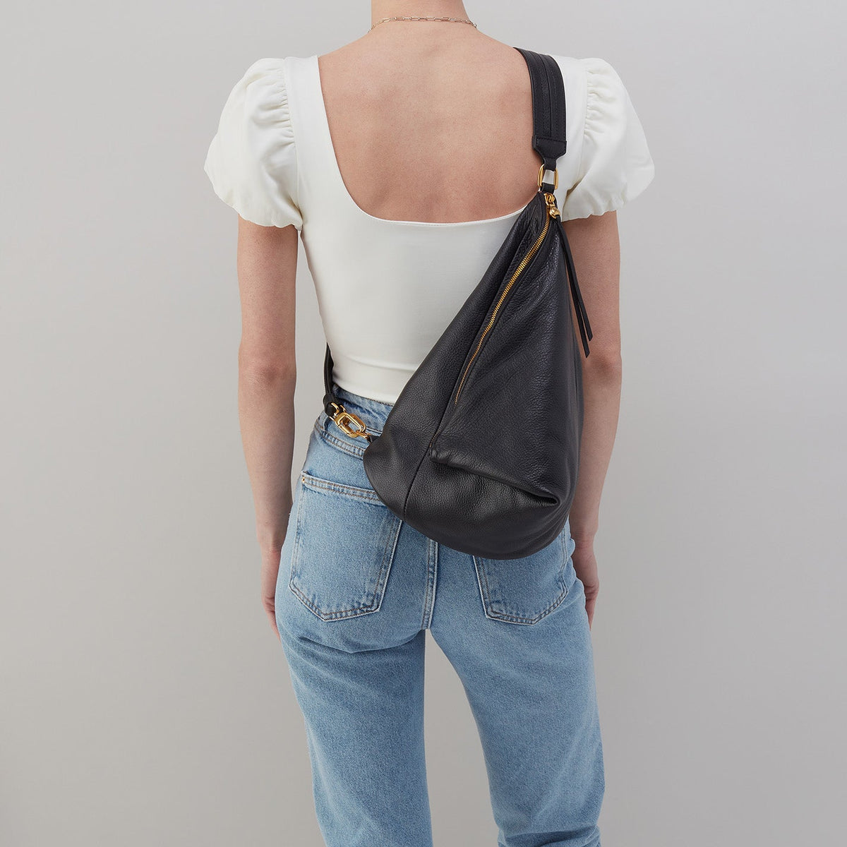 HOBO Latest - Sway Convertible Sling In Pebbled Leather - Black