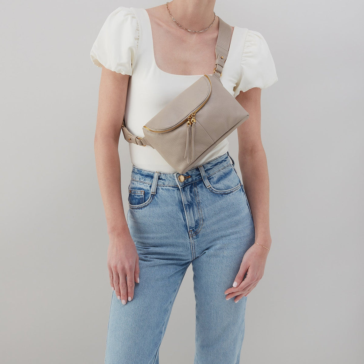HOBO Top Pick - Fern Large Belt Bag In Pebbled Leather - Taupe