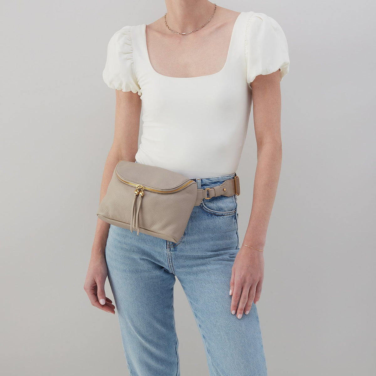 HOBO Top Pick - Fern Large Belt Bag In Pebbled Leather - Taupe