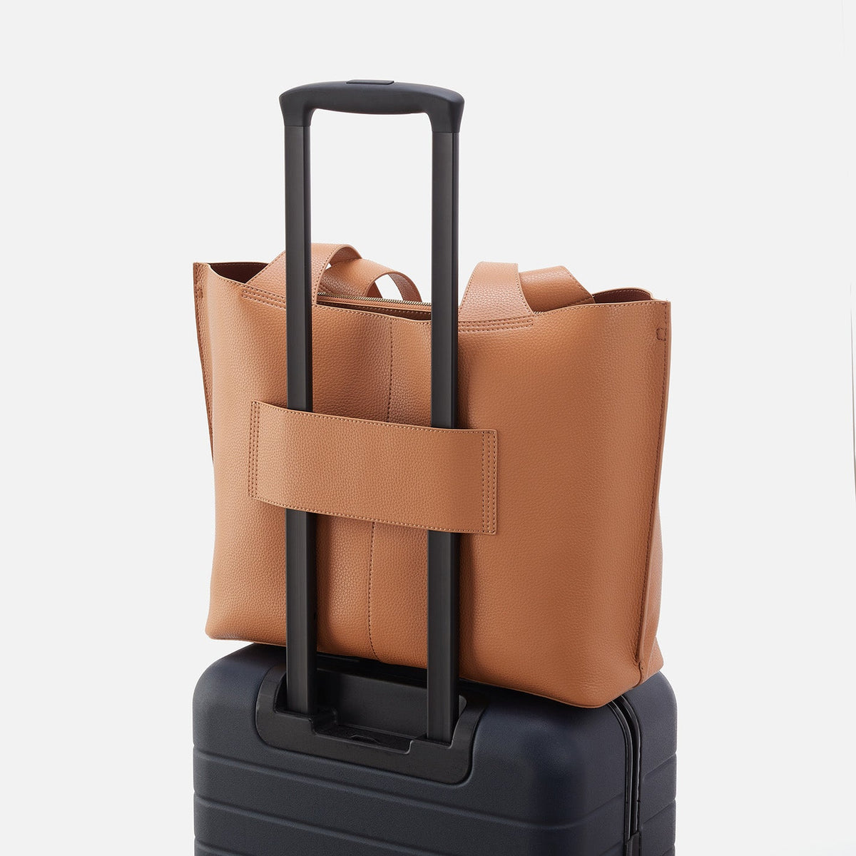 HOBO Sale - Vida Large Tote in Micro Pebbled Leather - Biscuit