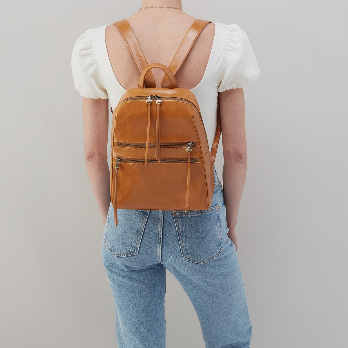 HOBO Everyday - Billie Backpack In Polished Leather - Natural