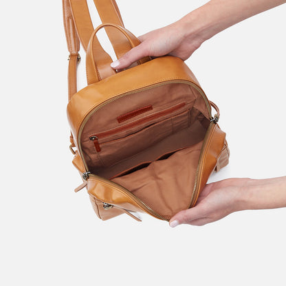 HOBO Everyday - Billie Backpack In Polished Leather - Natural