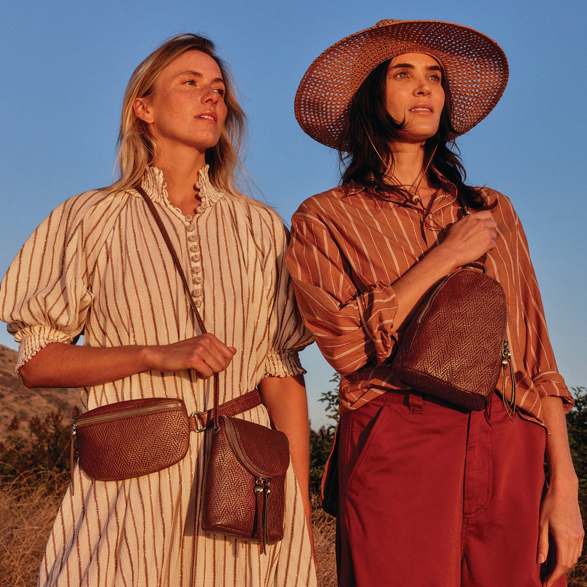 HOBO Trending - Fern Sling In Soft Embossed Leather - Tuscan Brown