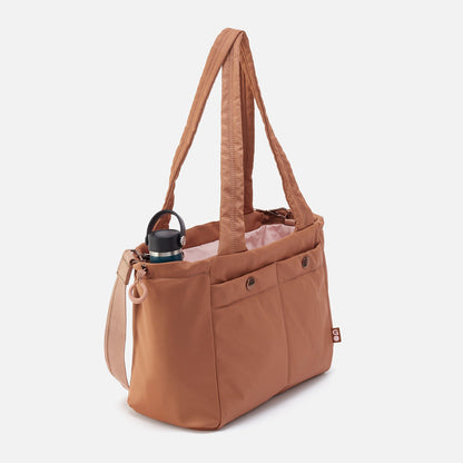 HOBO Featured - ALL IN ONE Tote in CaRefiber recycled nylon - Dune