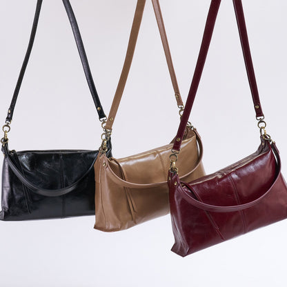 HOBO Classic - Avon Shoulder Bag In Polished Leather - Black