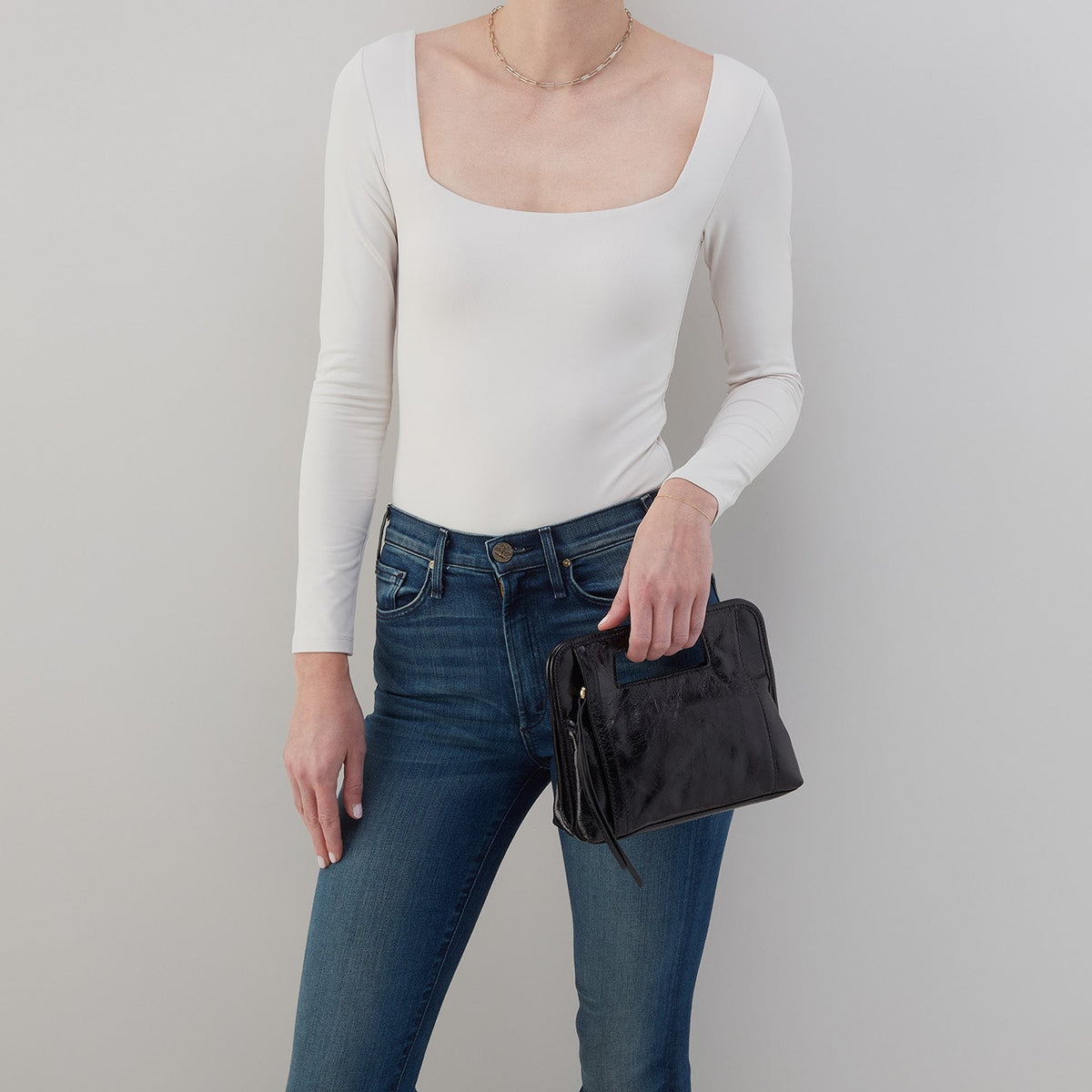 HOBO Essential - Ace Clutch In Polished Leather - Black