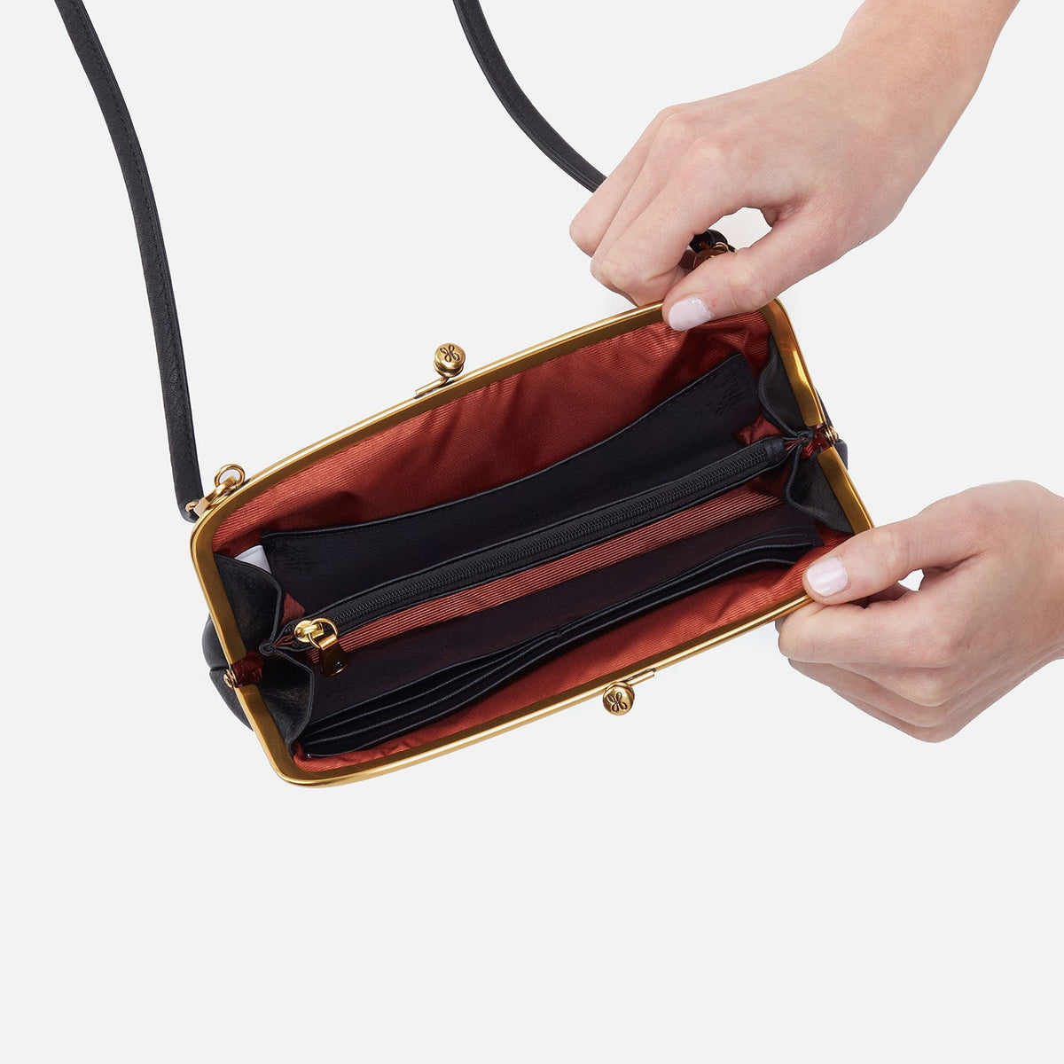 HOBO Essential - Cora Wallet Crossbody In Pebbled Leather - Black