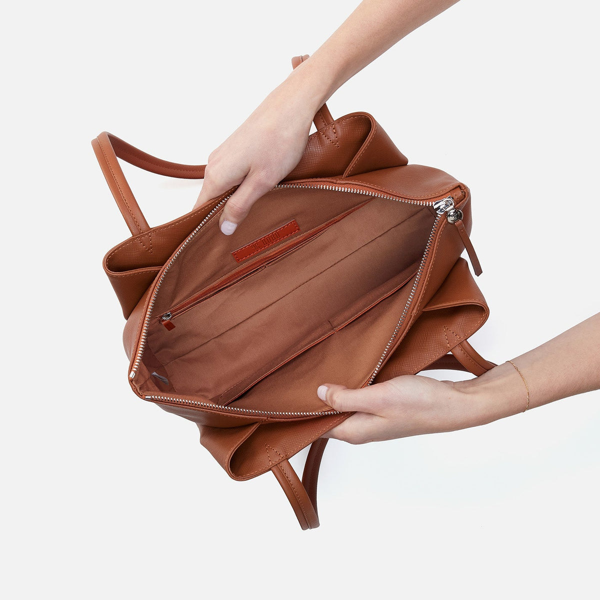 HOBO Recommended - Essential Medium Tote In Soft Saffiano Leather - Lion