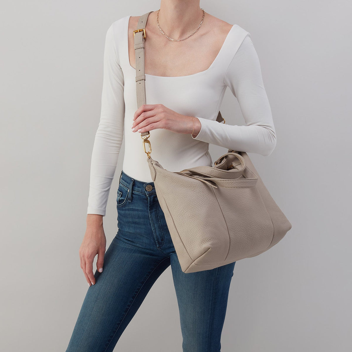 HOBO Discount - Harley Satchel In Pebbled Leather - Taupe