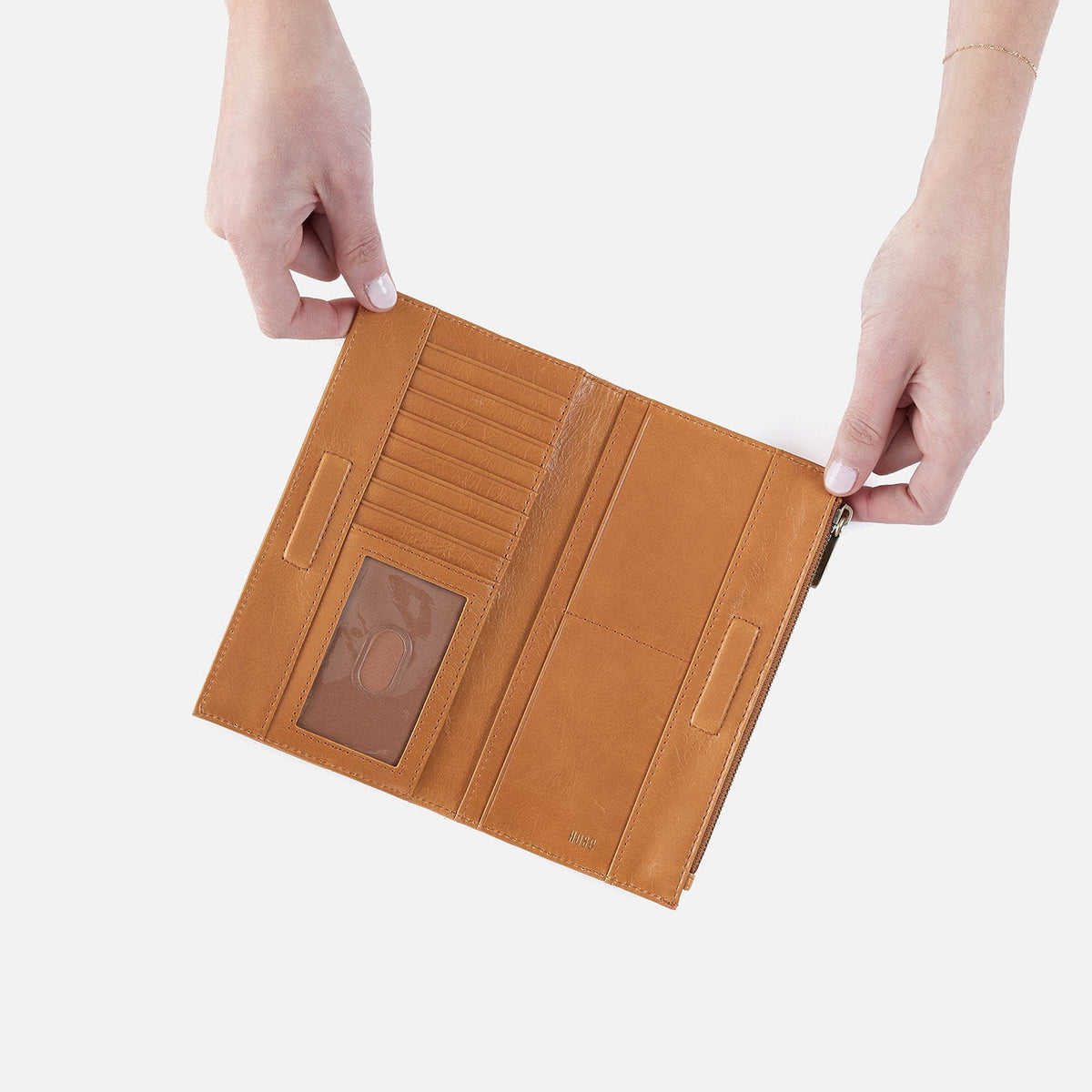 HOBO Exclusive - Jill Large Bifold Wallet In Polished Leather - Natural