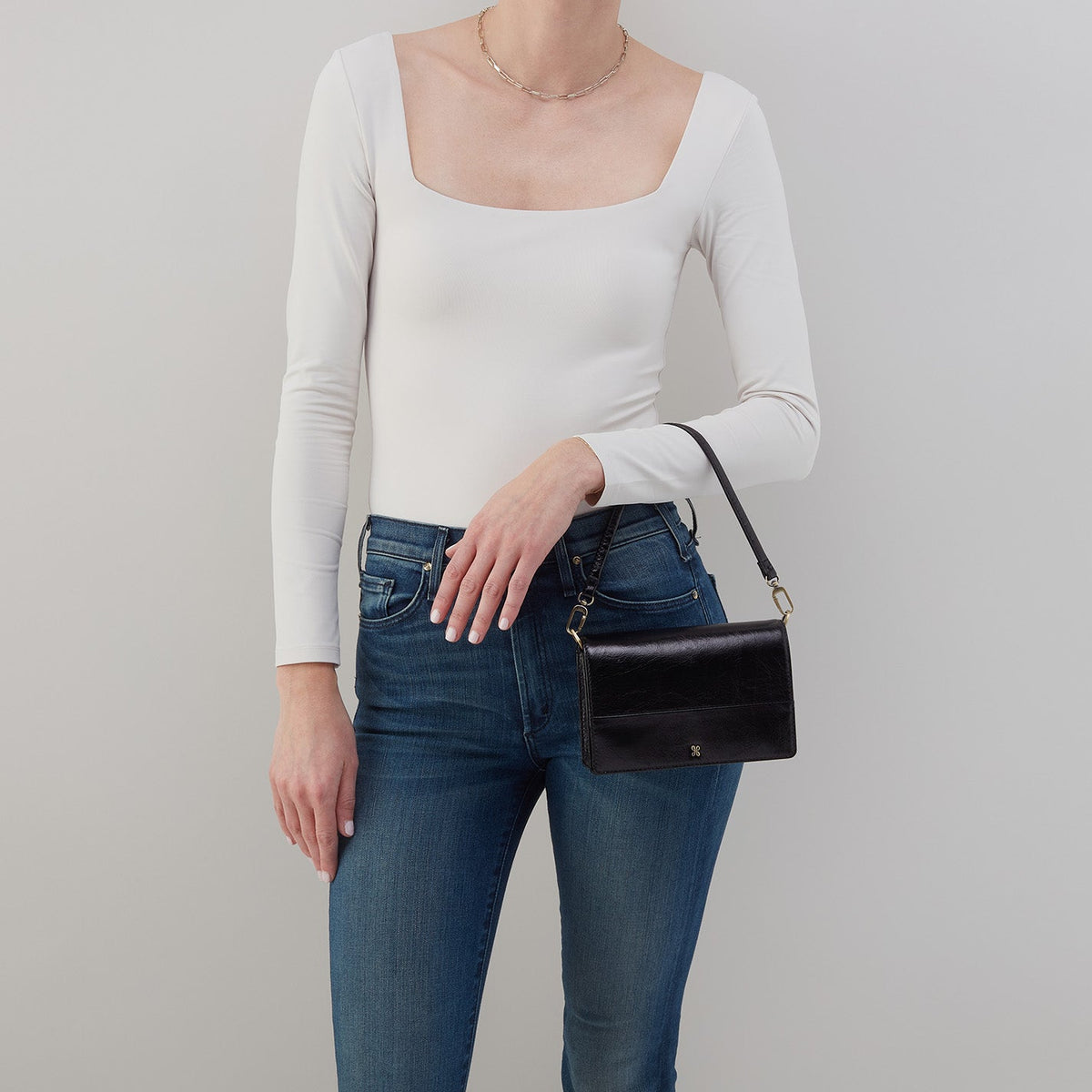 HOBO Best Price - Jill Crossbody In Polished Leather - Black