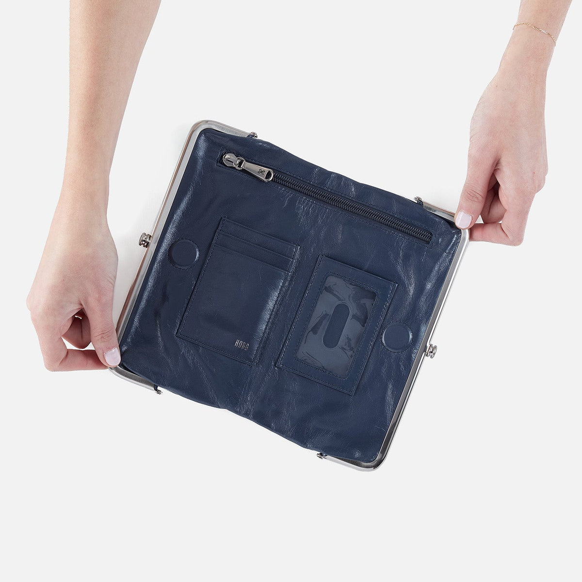 HOBO Latest - Lauren Clutch-Wallet In Polished Leather - Blue Stone