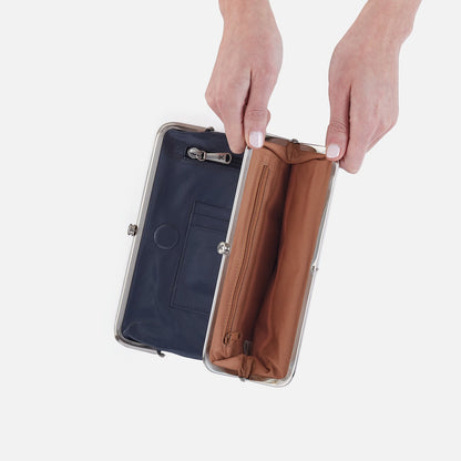 HOBO Latest - Lauren Clutch-Wallet In Polished Leather - Blue Stone