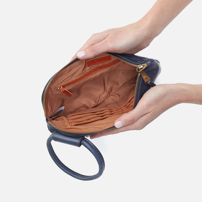 HOBO Trusted - Sable Wristlet In Polished Leather - Blue Stone
