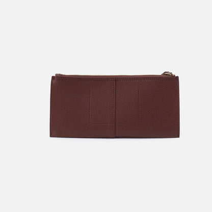 HOBO Classic - Vida Large Pouch in Micro Pebbled Leather - Chocolate