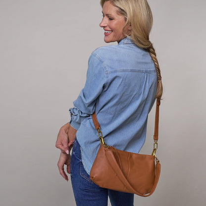 HOBO New - Advance Shoulder Bag In Pebbled Leather - Warm Honey