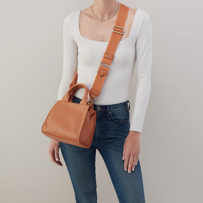 HOBO Exclusive - Cass Small Tote In Pebbled Leather - Butterscotch