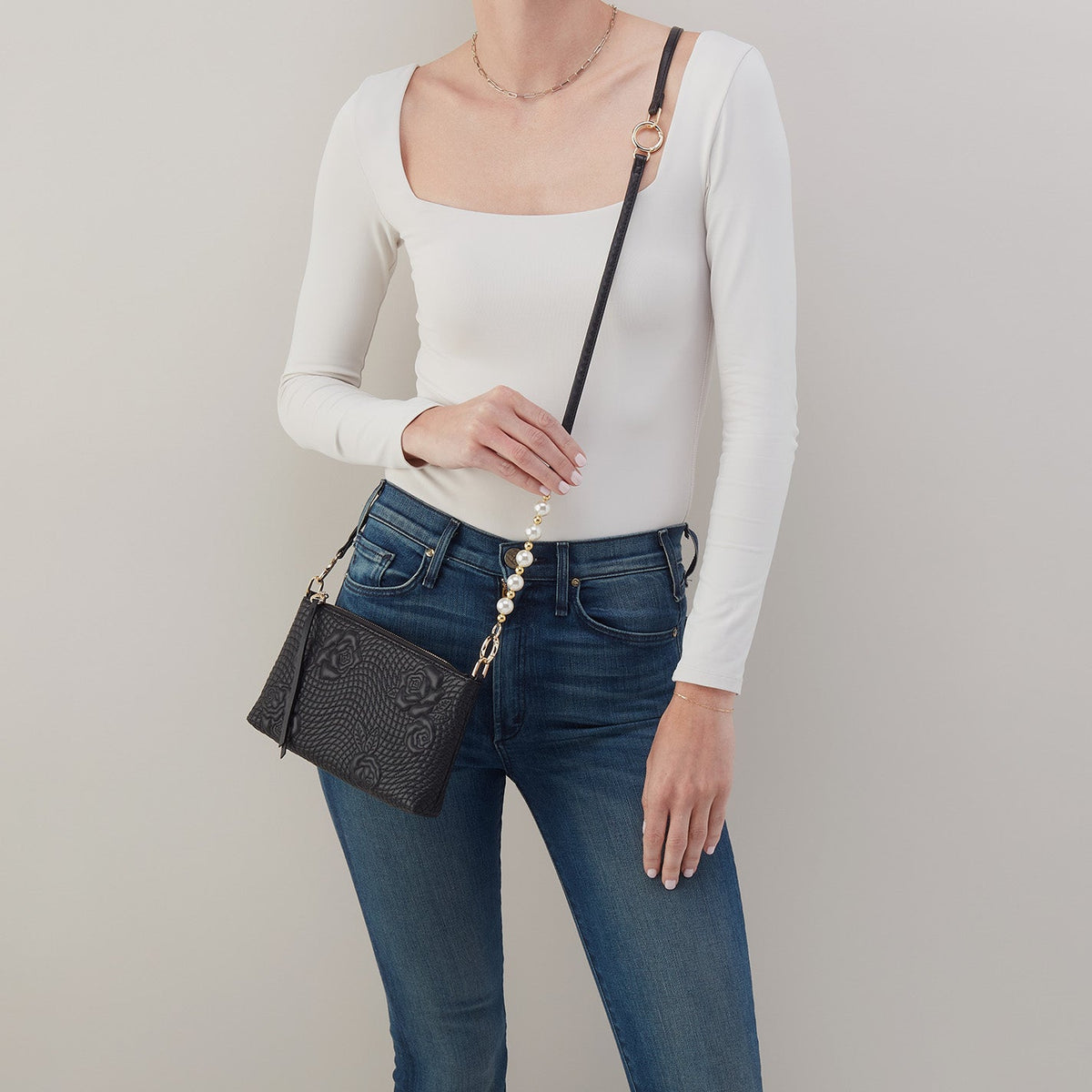 HOBO New - Darcy Crossbody In Smooth Leather - Black