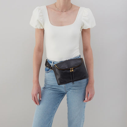 HOBO Smart Buy - Fern Large Belt Bag In Pebbled Leather - Warm Honey