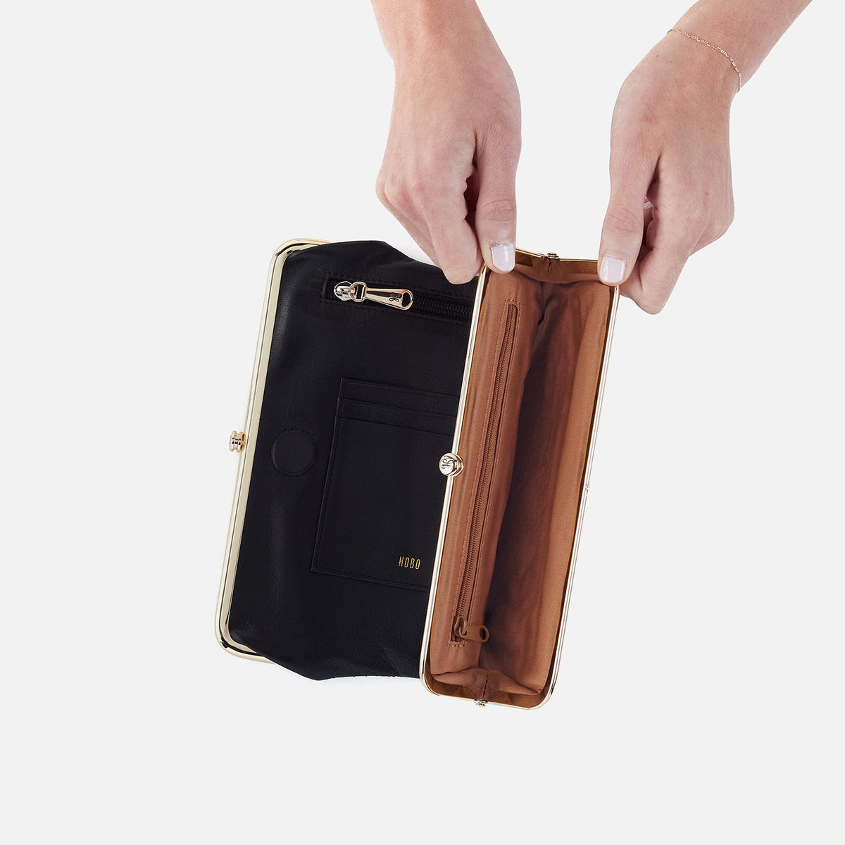 HOBO Recommended - Lauren Clutch-Wallet In Smooth Leather - Black