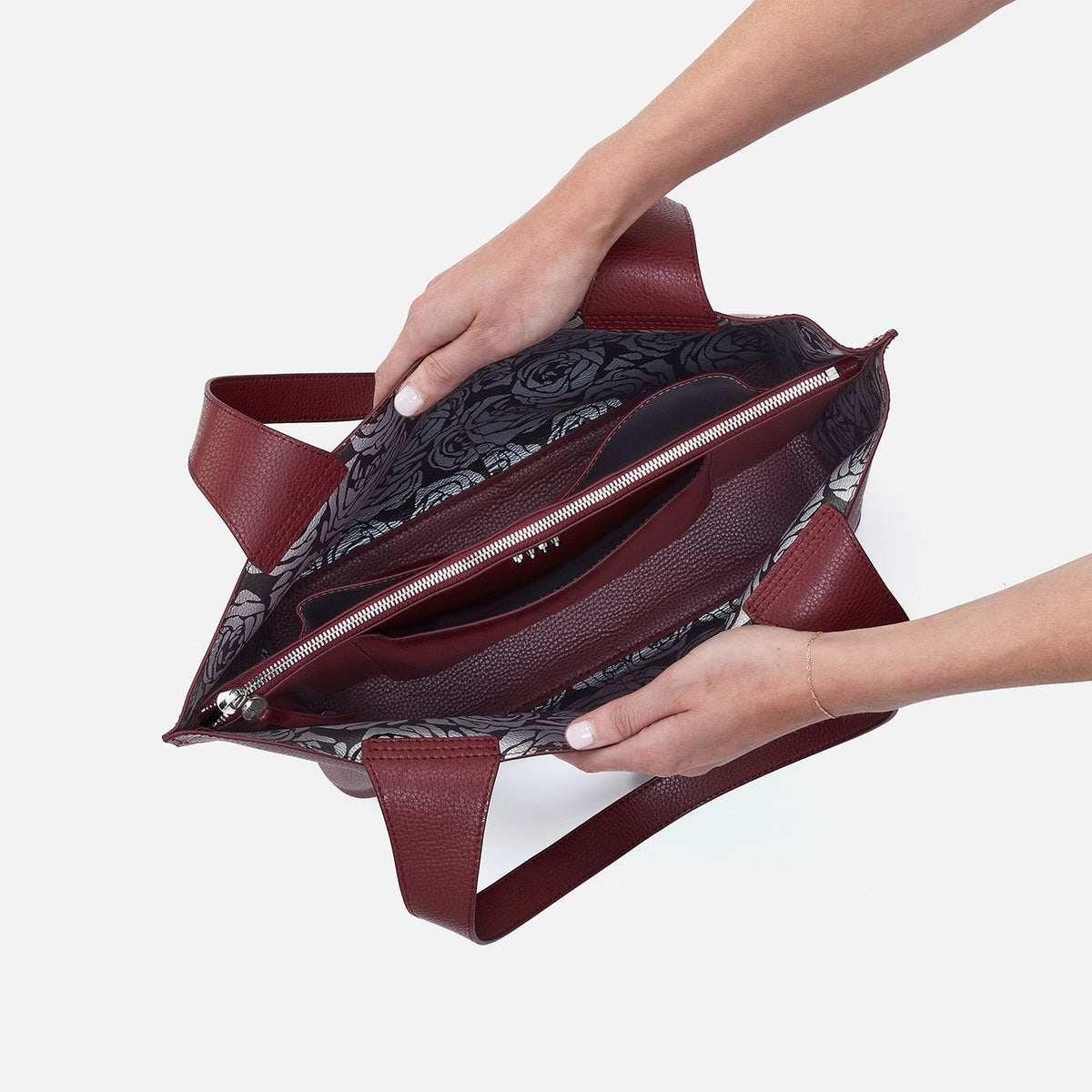 HOBO Essential - Vida Tote In Micro Pebbled Leather - Port