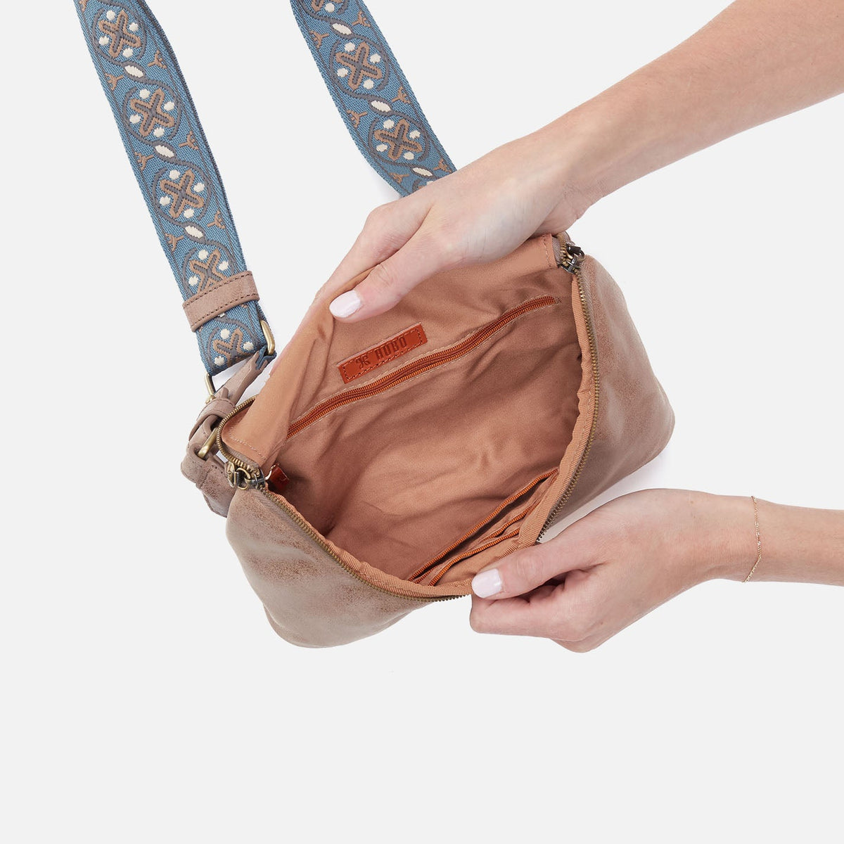 HOBO Premium - Fern Large Belt Bag In Buffed Leather - Hazel