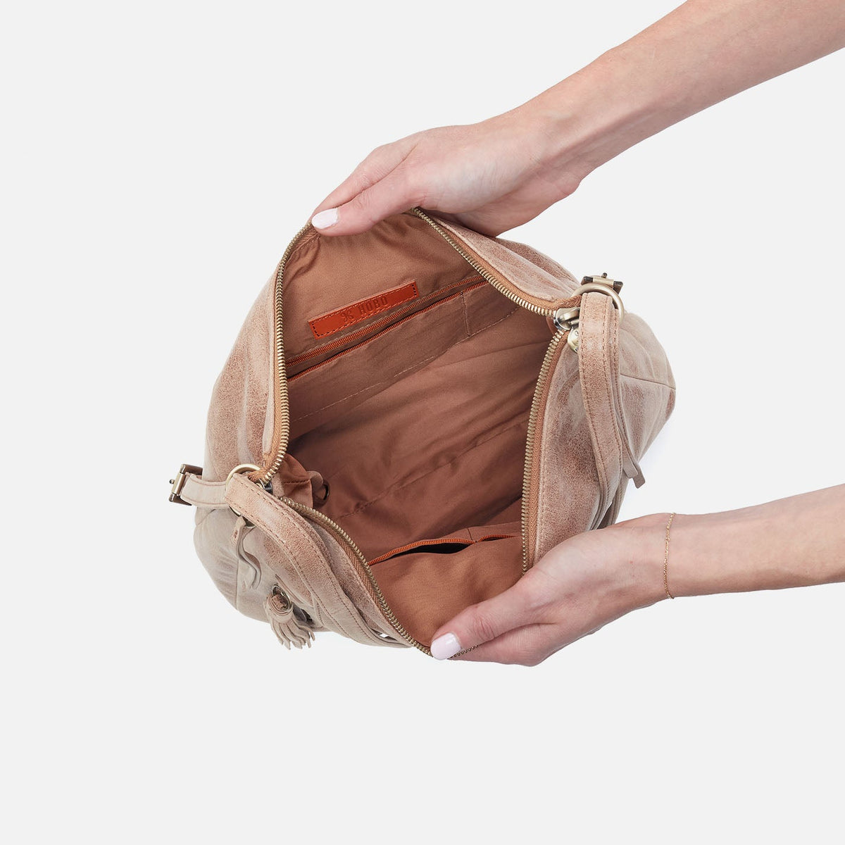 HOBO Classic - Merrin Convertible Backpack In Buffed Leather - Hazel