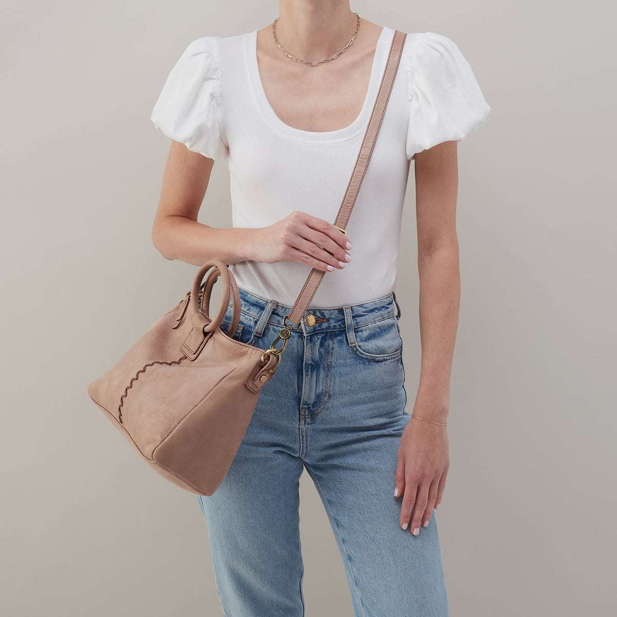 HOBO Featured - Sheila Medium Satchel In Buffed Leather - Hazel