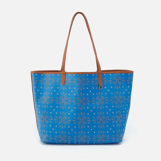 HOBO Exclusive - All That Tote Large In Coated Canvas - Blue Journey Bandana