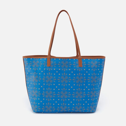 HOBO Exclusive - All That Tote Large In Coated Canvas - Blue Journey Bandana