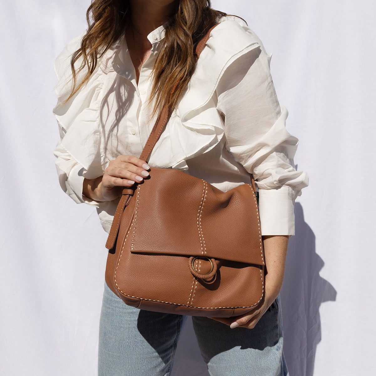 HOBO Special Offer - Austin Shoulder Bag In Pebbled Leather - Warm Honey