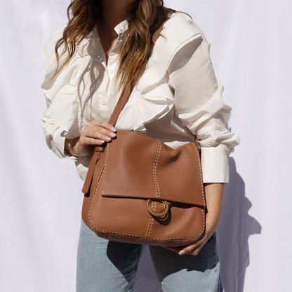 HOBO Special Offer - Austin Shoulder Bag In Pebbled Leather - Warm Honey