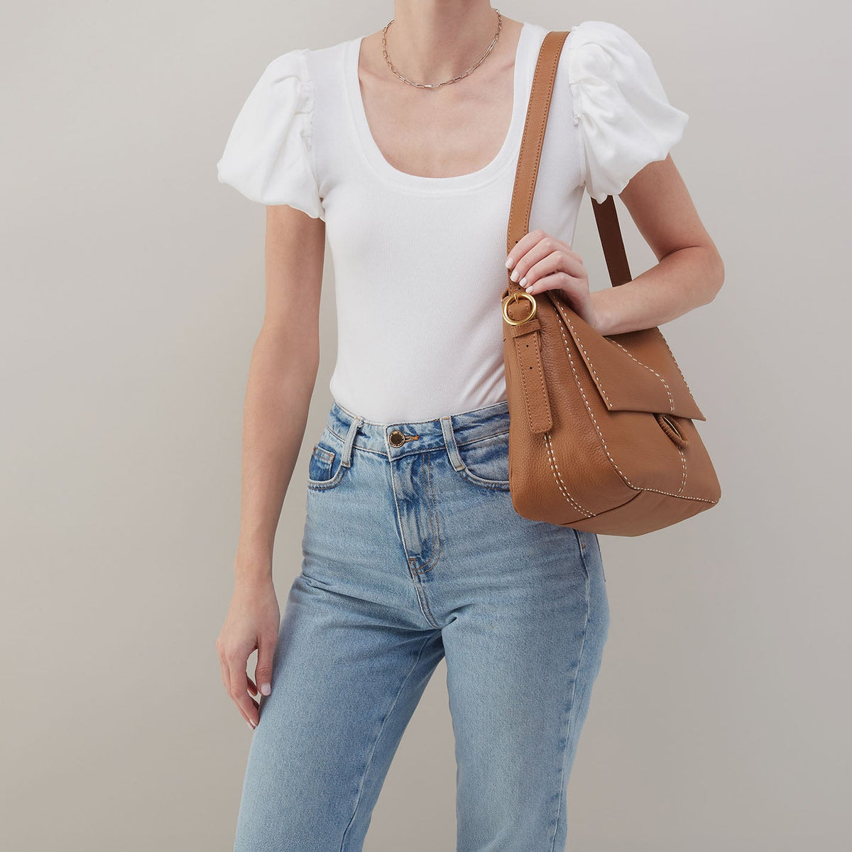 HOBO Special Offer - Austin Shoulder Bag In Pebbled Leather - Warm Honey