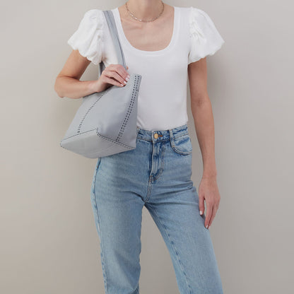HOBO Featured - Austin Tote In Pebbled Leather - Blue Pearl