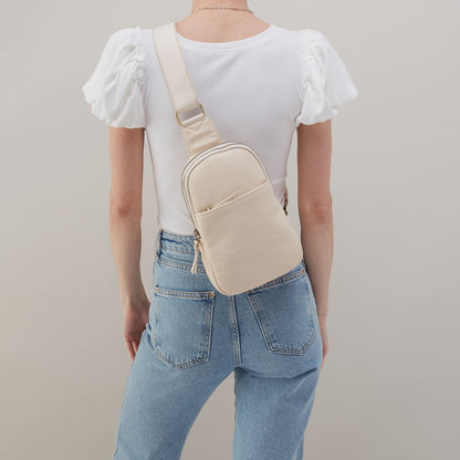 HOBO Hot Sale - Cass Sling In Pebbled Leather - Cream