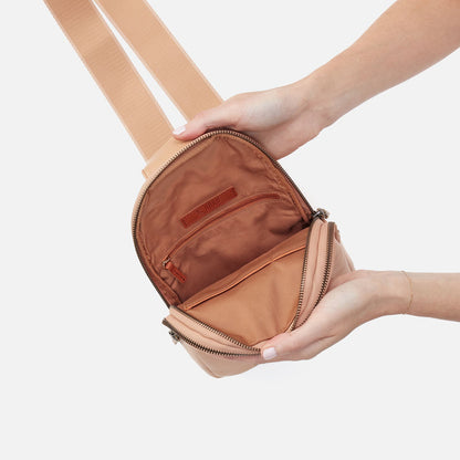 HOBO Quality - Cass Sling In Pebbled Leather - Porcini