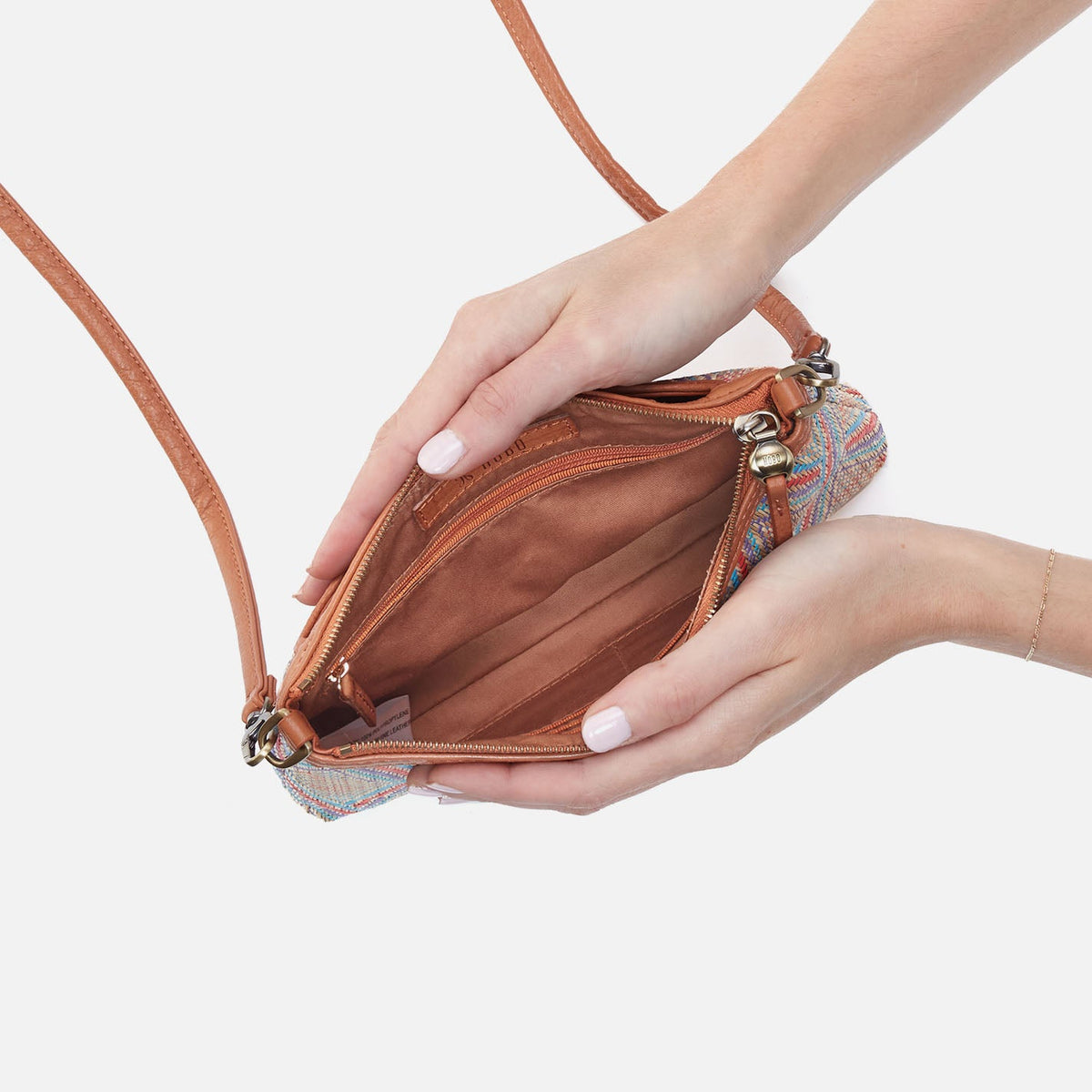 HOBO Sale - Darcy Crossbody In Multi Weave With Leather Trim - Sunset Raffia