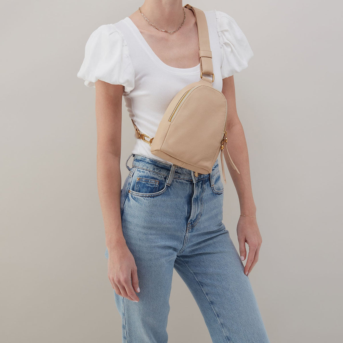 HOBO Best Seller - Fern Sling In Pebbled Leather - Linen